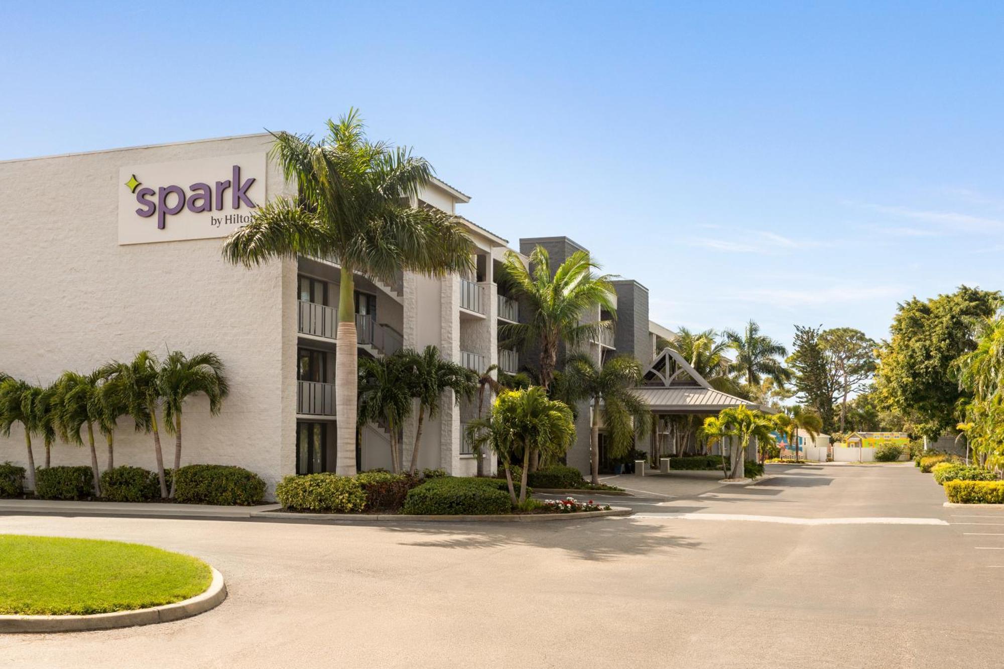 Spark By Hilton Sarasota Siesta Key Gateway Esterno foto